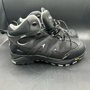 NWT Mens RefrigiWear Crossover Hiker Waterproof Boots 7.5